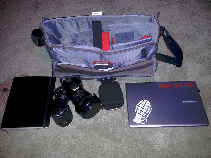 Illustration for article titled Manfrotto Unica VII Messenger Bag!